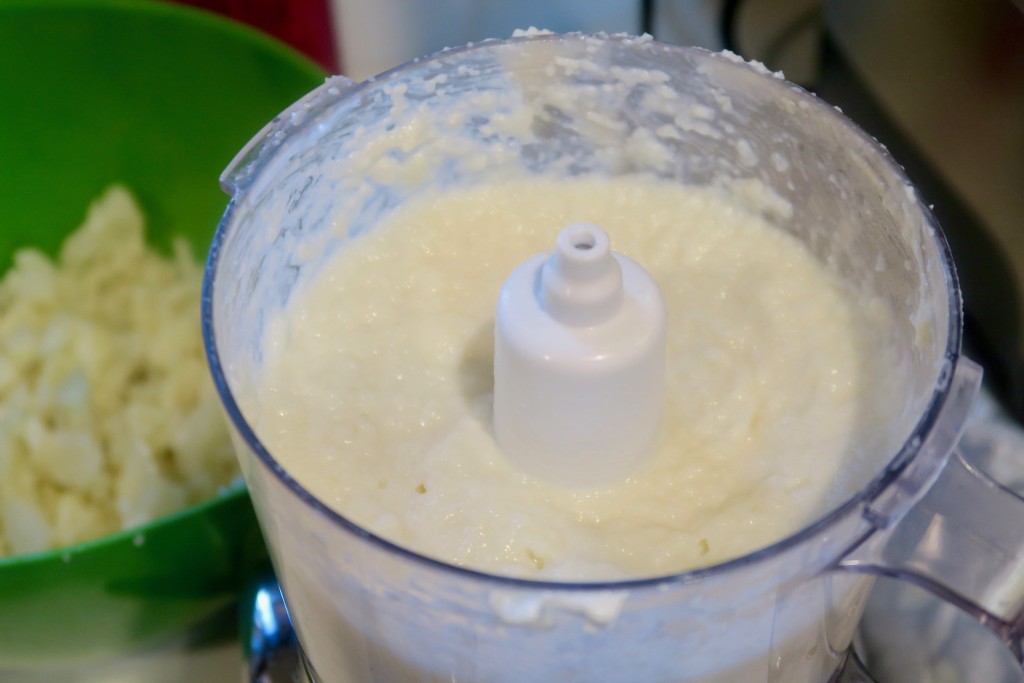 6. mashed_cauliflower_in_food_processor