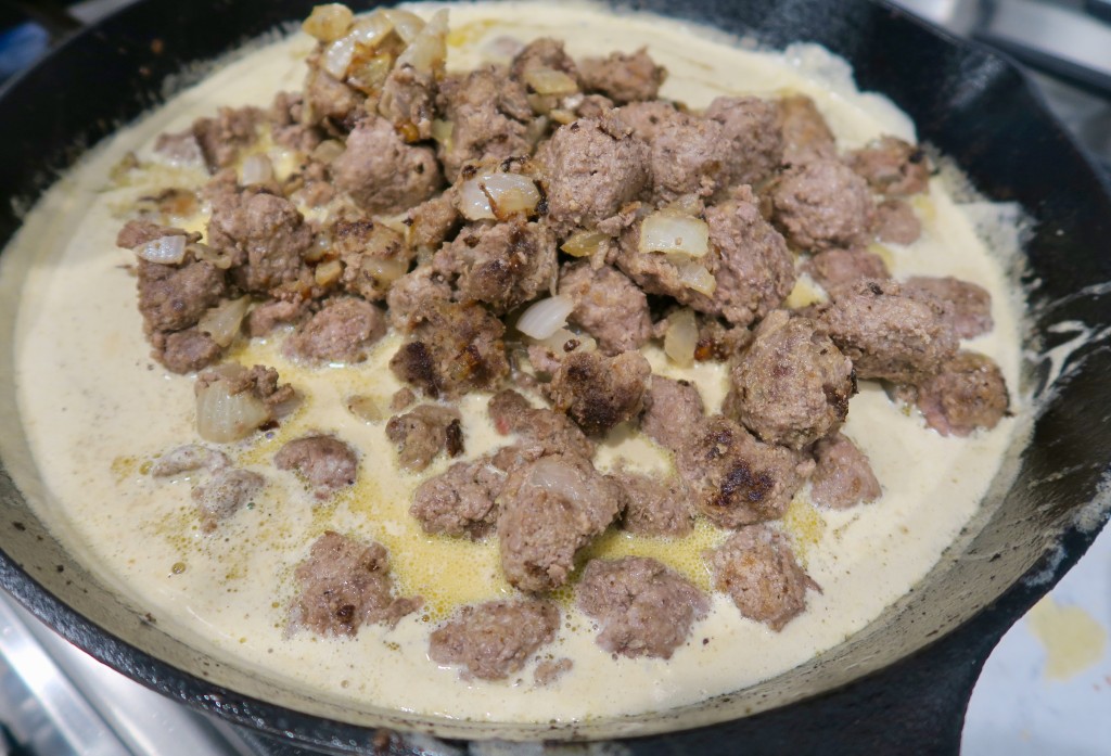 6. meatballs_in_swedish_sauce